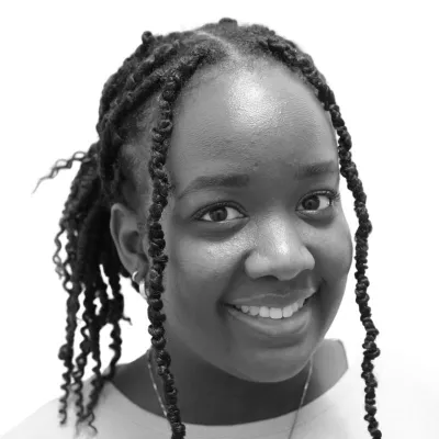 Andrea Guimaraes Headshot.jpg